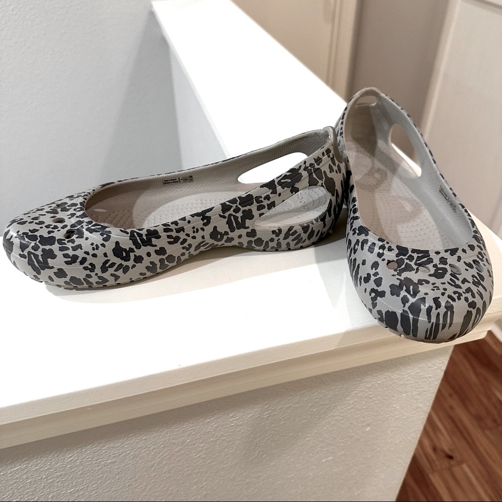 Crocs Kadee Ballet Flats Animal Print Size 9